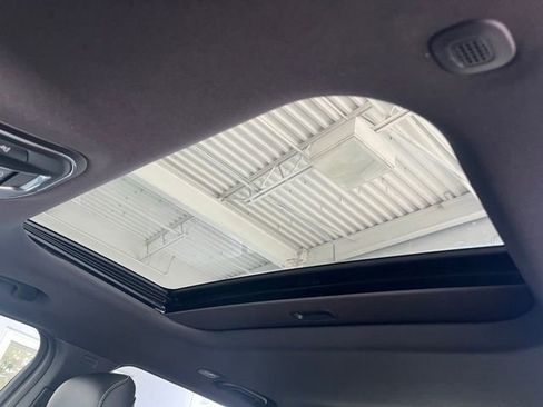 New 2025 Jeep Grand Cherokee Altitude image 28