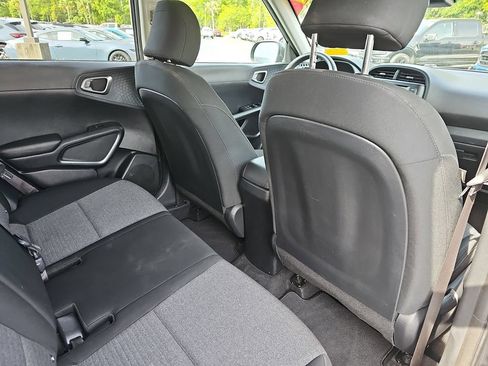 Used 2021 Kia Soul S FWD image 14