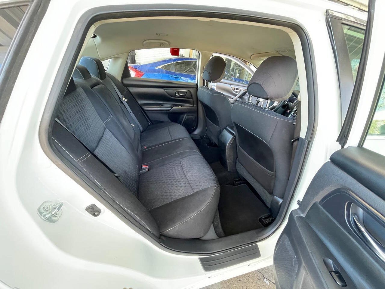 Used 2017 Nissan Altima 2.5 S w/ Power Driver Seat Package FWD image 9