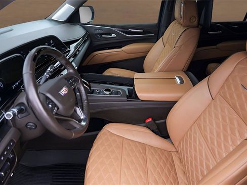 Certified 2021 Cadillac Escalade Sport w/ Driver Assist Tech Package image 9