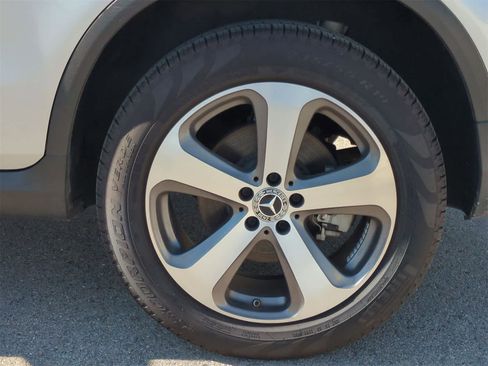 Used 2022 Mercedes-Benz GLC 300 4MATIC w/ Premium Package Lite image 14