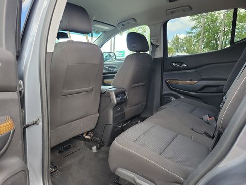 Used 2020 GMC Acadia SLE image 14