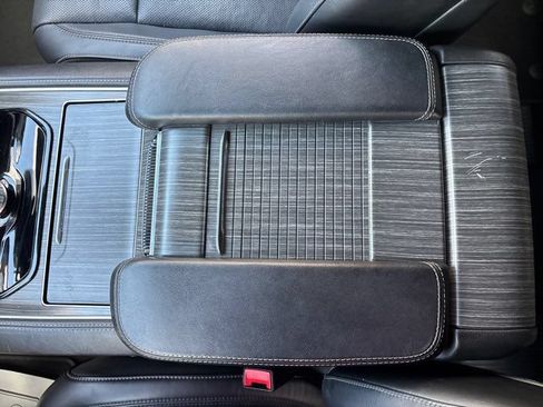 Used 2024 Jeep Wagoneer Series II w/ Flexible Seating Group AWD/4WD image 41