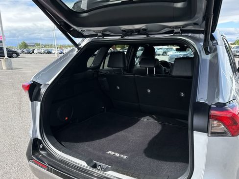 Used 2023 Toyota RAV4 XSE AWD/4WD image 15