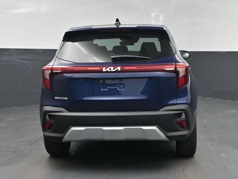 Certified 2026 Kia Seltos LX FWD image 11