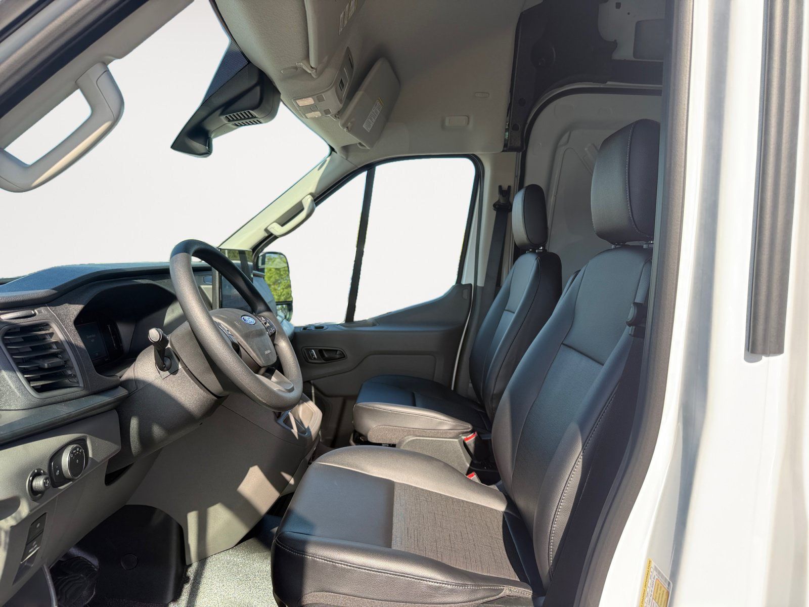 New 2026 Ford Transit 250 148 High Roof Extended RWD image 10