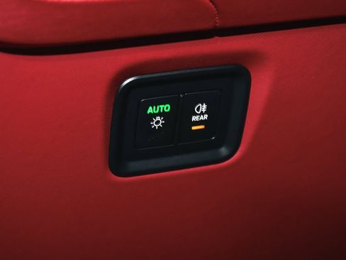 Used 2024 Porsche Cayenne Turbo GT image 23