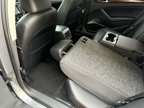 Used 2013 Volkswagen Passat TDI SEL Premium image 25