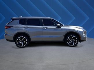 Used 2024 Mitsubishi Outlander SE AWD/4WD video 2