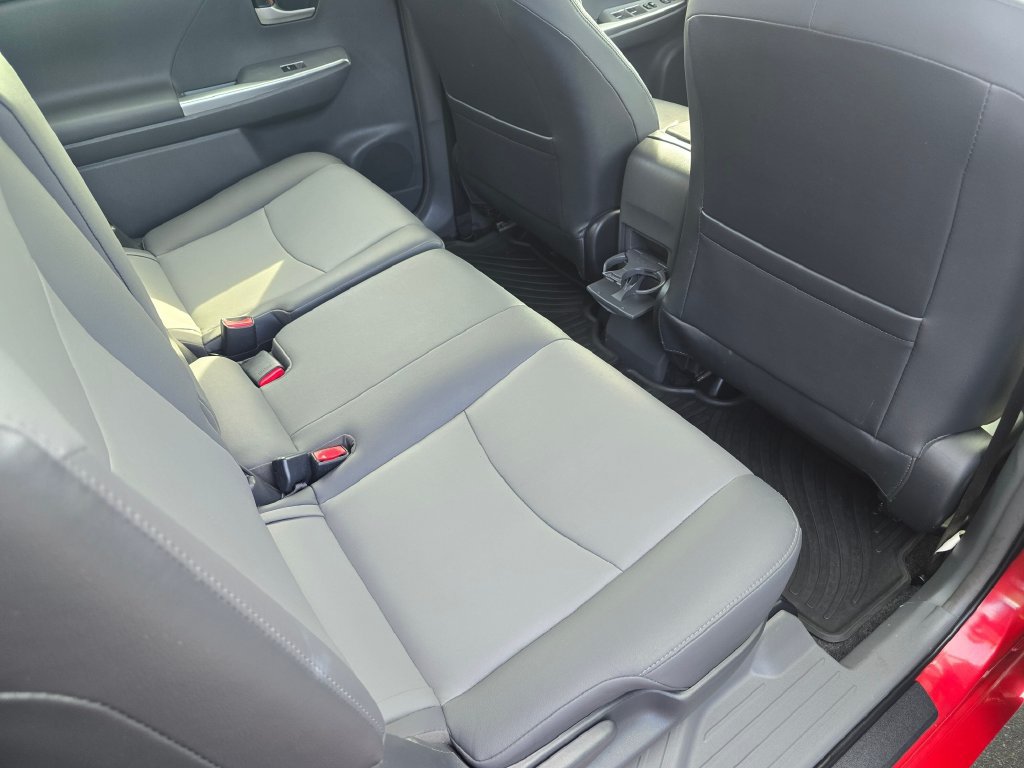 Used 2014 Toyota Prius V Five FWD image 13