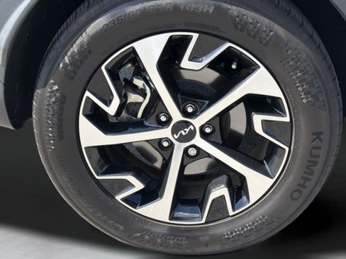 Certified 2025 Kia Sportage EX w/ Premium Package FWD image 32