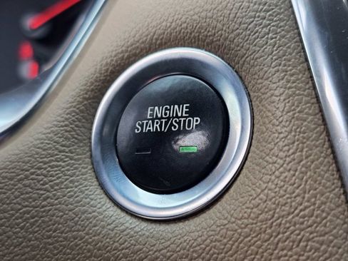 Used 2022 Chevrolet Traverse Premier FWD image 25
