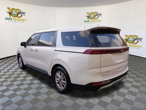 Certified 2024 Kia Carnival LX image 7