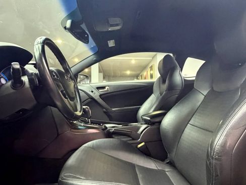 Used 2015 Hyundai Genesis 3.8 RWD image 12