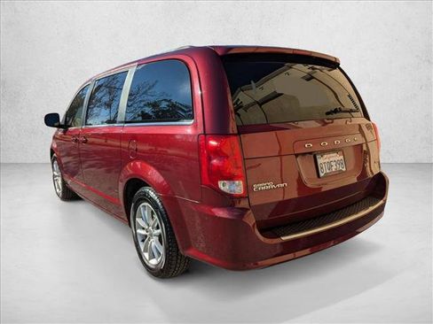 Used 2019 Dodge Grand Caravan SXT image 8