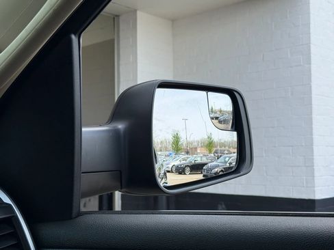 Used 2019 RAM 1500 Big Horn AWD/4WD image 38