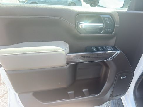 Used 2022 Chevrolet Silverado 1500 LTZ AWD/4WD image 14