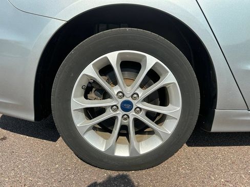 Used 2020 Ford Fusion Energi Titanium FWD image 38