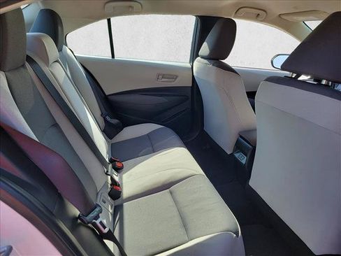 Used 2025 Toyota Corolla LE FWD image 13