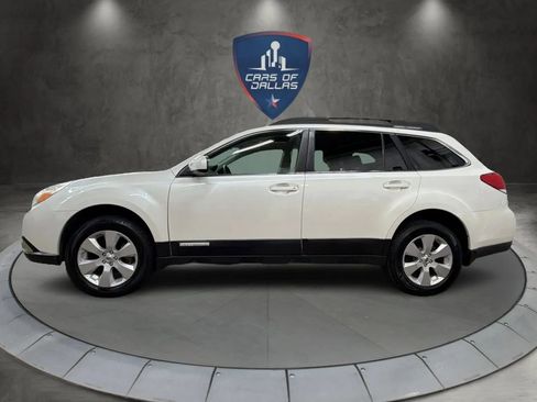 Used 2011 Subaru Outback 2.5i Limited AWD/4WD image 2
