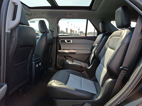 Certified 2023 Ford Explorer XLT w/ Equipment Group 202A image 10