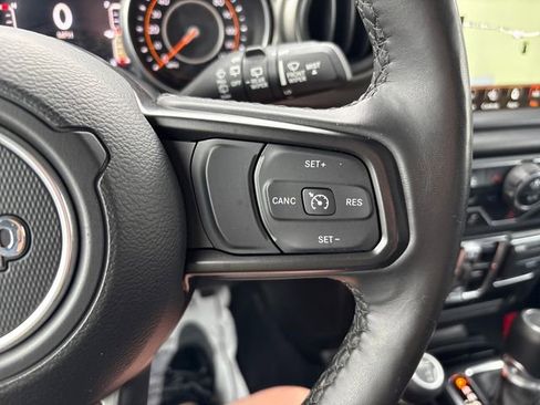 Used 2023 Jeep Wrangler Unlimited Sport AWD/4WD image 12