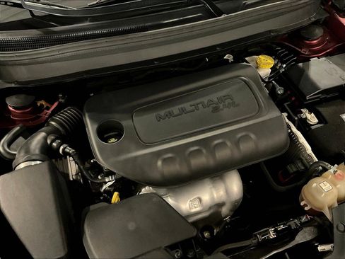 Used 2019 Jeep Cherokee Latitude w/ Popular Appearance Group FWD image 29