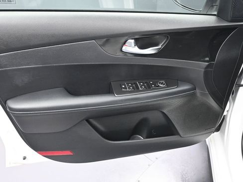 Certified 2024 Kia Forte GT-Line w/ GT-Line Premium Package image 10