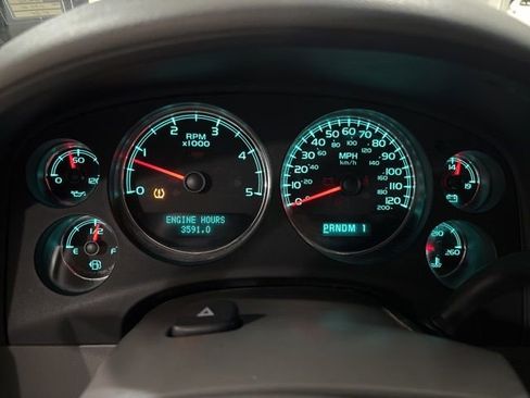 Used 2008 GMC Sierra 2500 SLT w/ Z71 Off-Road Package AWD/4WD image 23