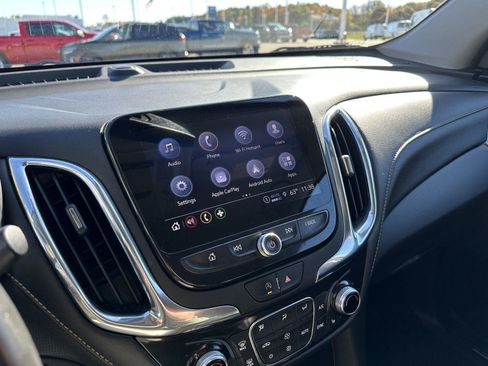 Used 2022 Chevrolet Equinox Premier image 38