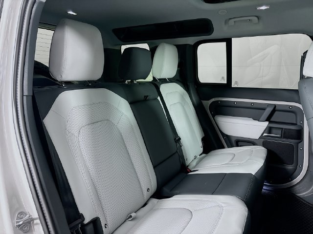 Used 2026 Land Rover Defender 110 S AWD/4WD image 25
