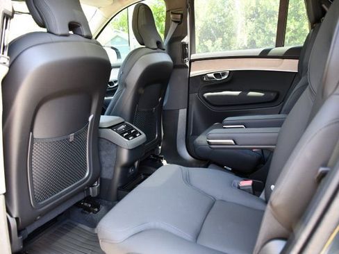 New 2026 Volvo XC90 B6 Plus w/ Protection Package Premier AWD/4WD image 17
