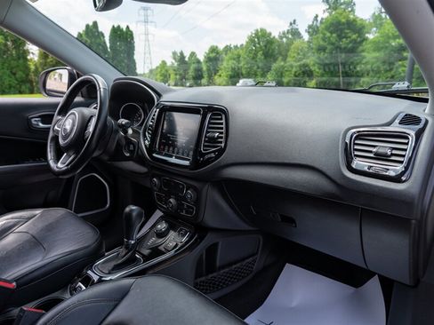 Used 2020 Jeep Compass Limited AWD/4WD image 19