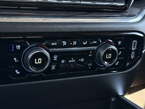 Used 2024 Chevrolet Silverado 2500 LTZ w/ LTZ Plus Package image 21