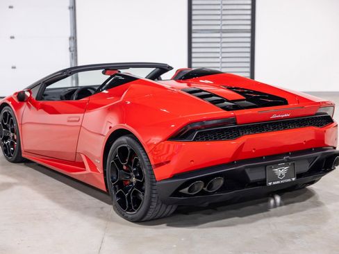 Used 2017 Lamborghini Huracan LP 610-4 image 7
