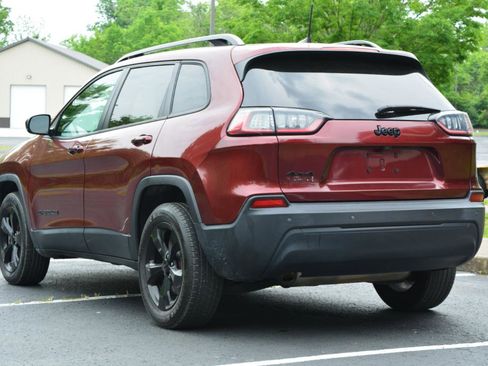 Used 2019 Jeep Cherokee Latitude Plus AWD/4WD image 7