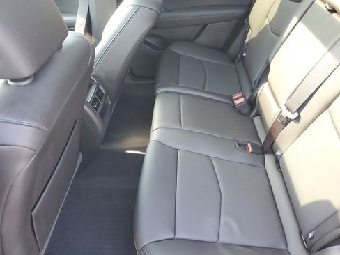 Certified 2023 Cadillac XT5 Premium Luxury FWD image 32