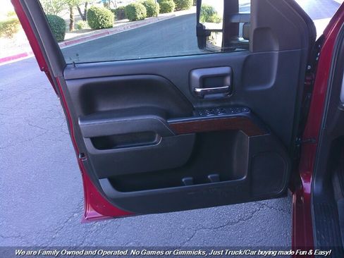 Used 2017 GMC Sierra 1500 SLE w/ SLE Value Package image 13