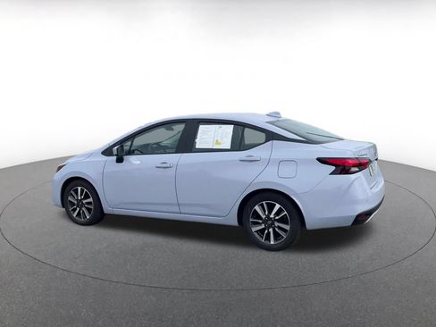 Used 2025 Nissan Versa SV FWD image 10