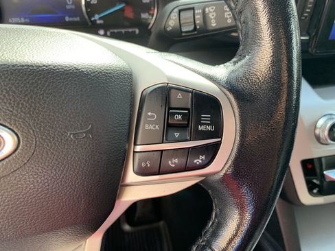 Used 2022 Ford Explorer XLT w/ Equipment Group 202A image 24