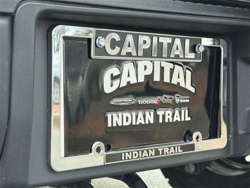 Used 2023 Ford Bronco Black Diamond image 39