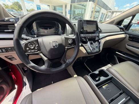Used 2024 Honda Odyssey Touring image 19