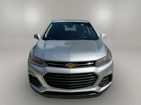 Used 2017 Chevrolet Trax LS FWD image 3