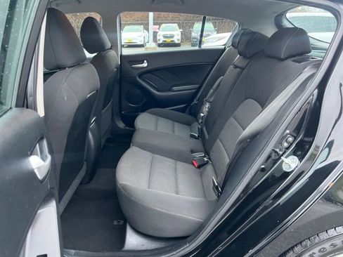 Used 2017 Kia Forte LX image 15