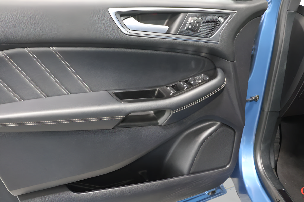 Used 2019 Ford Edge ST w/ Equipment Group 401A AWD/4WD image 22