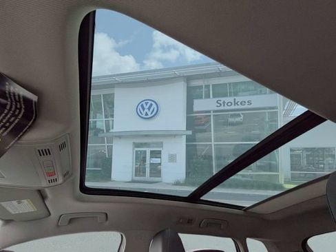 New 2026 Volkswagen Taos SE FWD image 29