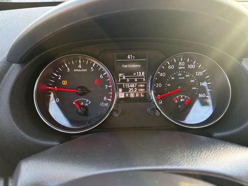 Used 2013 Nissan Rogue SV w/ Premium Pkg image 11