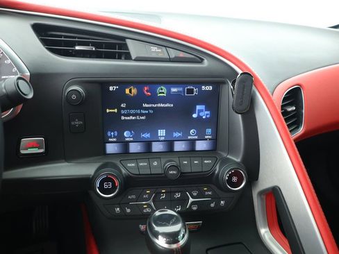 Used 2016 Chevrolet Corvette Z06 w/ 3LZ Preferred Equipment Group image 17