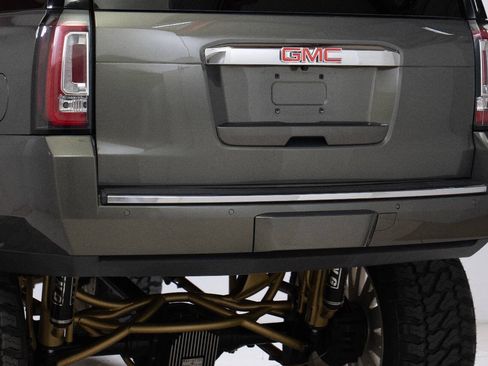 Used 2018 GMC Yukon XL Denali w/ Denali Ultimate Package AWD/4WD image 15
