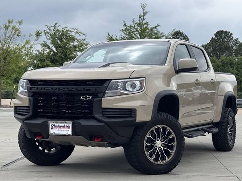 Used 2022 Chevrolet Colorado ZR2 AWD/4WD image 2